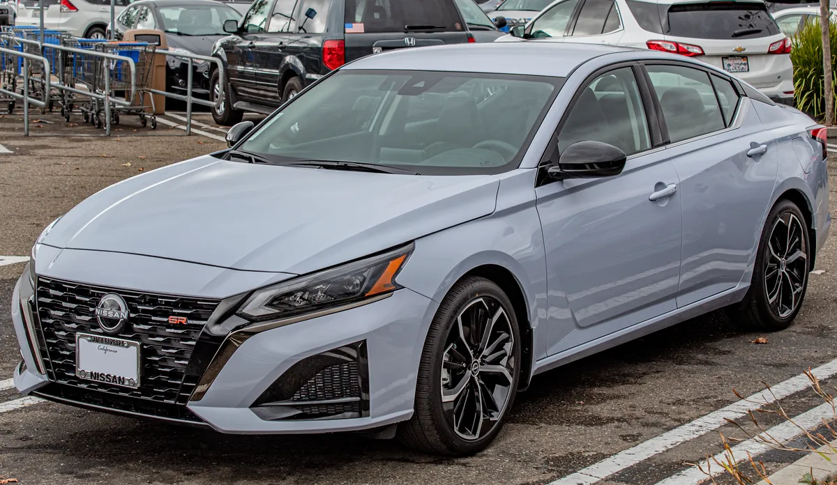 Nissan Altima 2009 2.5 CVT Coupe - Image 5