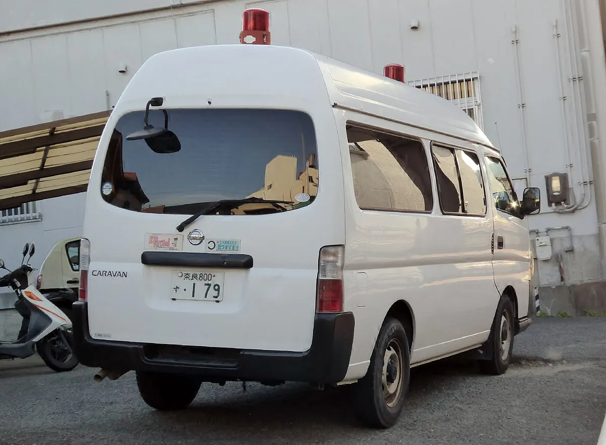 Nissan Caravan Coach 2025 - Image 2