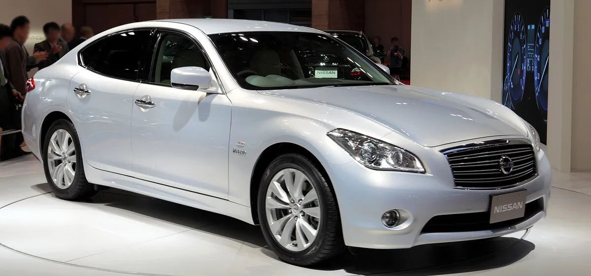 Nissan Fuga 2009 2.5 AT Sedan - Image 4