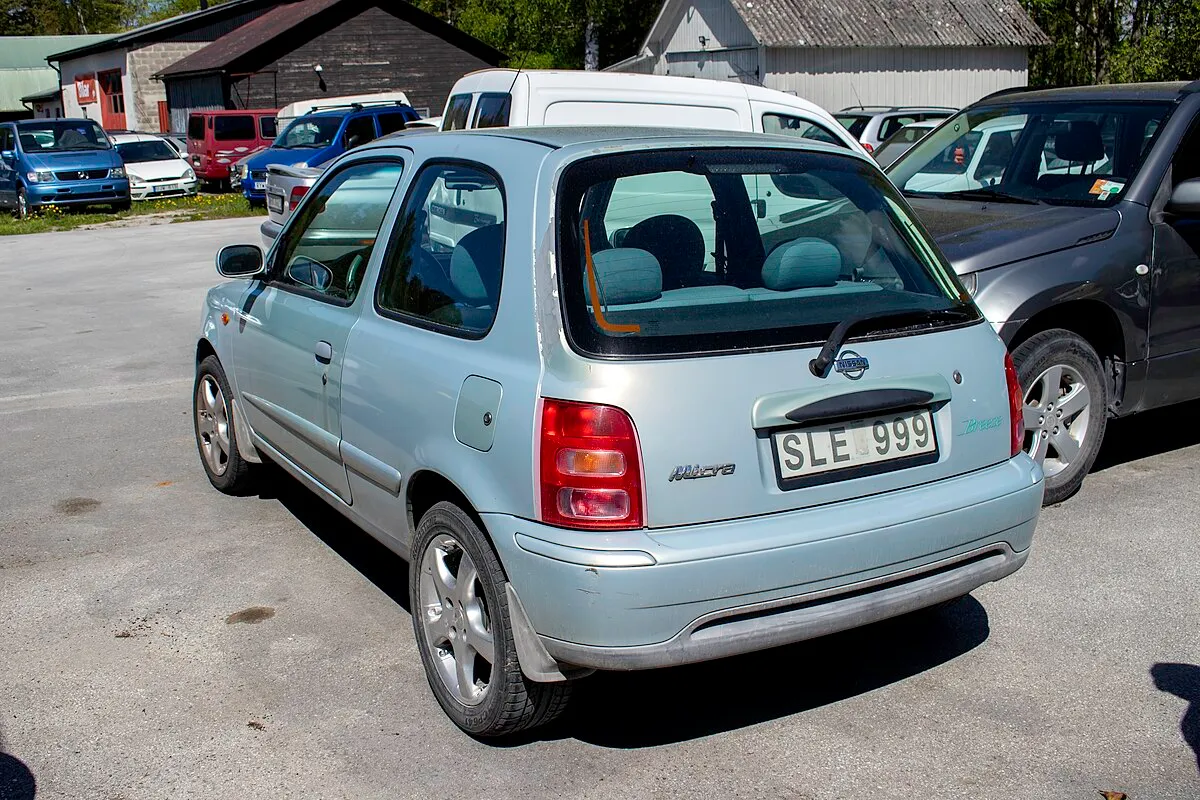 Nissan March 2013 1.2 CVT Hatchback - Image 3