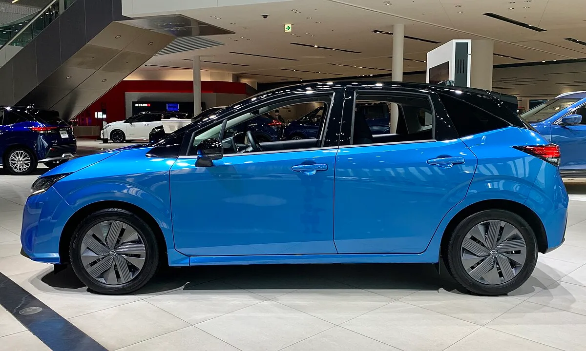 Nissan Note 2009 1.4 MT Hatchback - Image 4