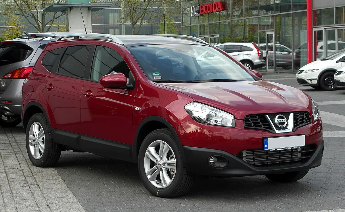 Nissan Qashqai+2 2010 1.5 MT SUV 5 doors - Image 5