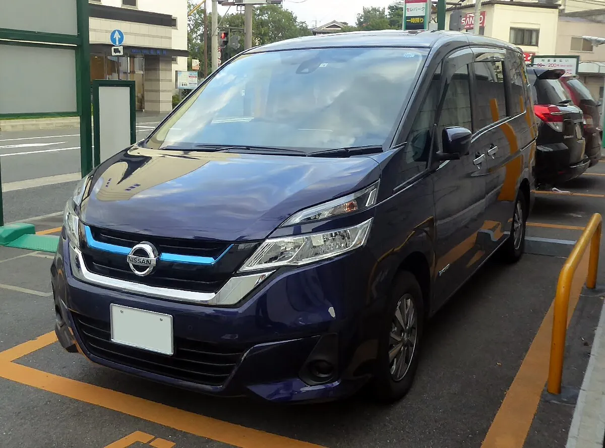 Nissan Serena e-Power 2025 - Image 2