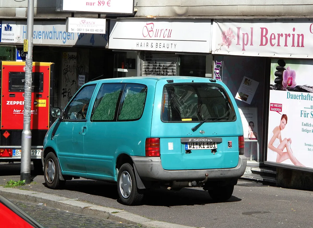 Nissan Serena 2013 2.0 CVT AWD Minivan - Image 6