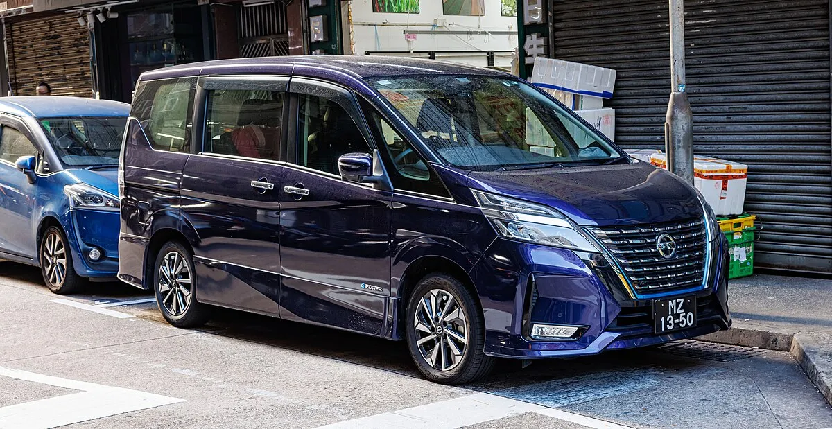 Nissan Serena 2013 2.0 CVT AWD Minivan - Image 7