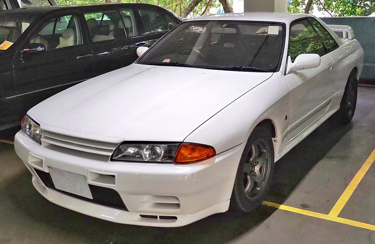 Nissan Skyline 2006 2.5 AT AWD Sedan - Image 2