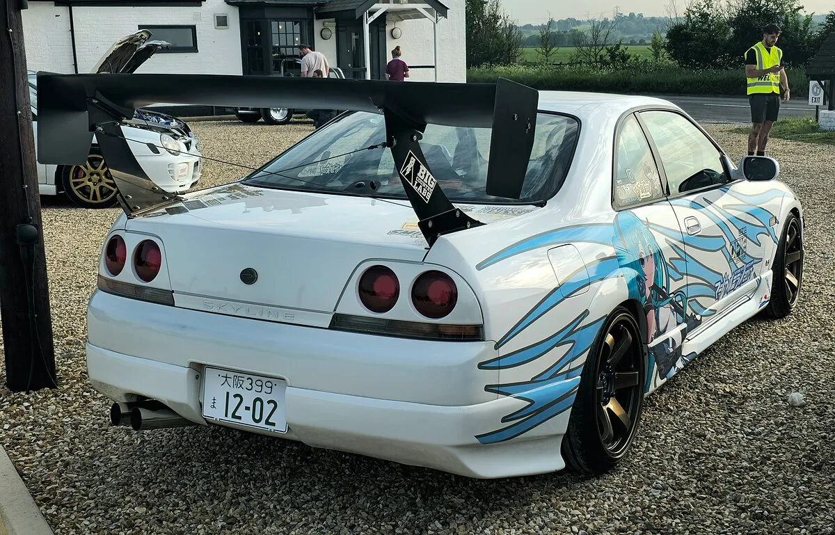 Nissan Skyline 2010 2.5 AT AWD Sedan - Image 9