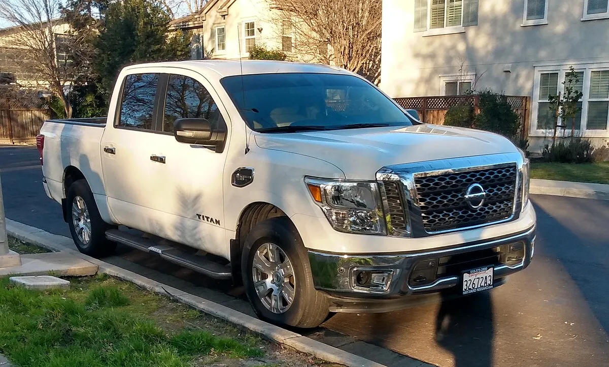 Nissan Titan 2019 5.6 AT 4WD Pickup Double cabin - Image 7