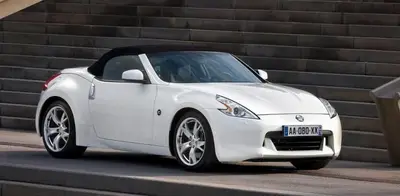 Nissan 370Z Roadster 2025 - Image 5