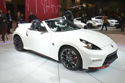 Nissan 370Z Roadster 2025 - Image 7