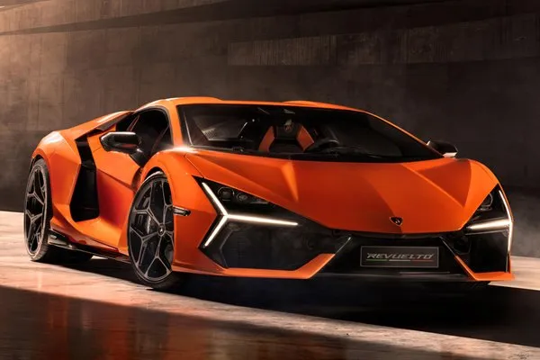 Lamborghini Revuelto Plug-in Hybrid 2025 - Singapore Market