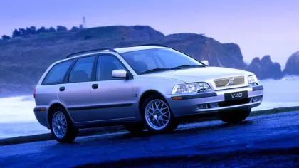 2000 Volvo V40