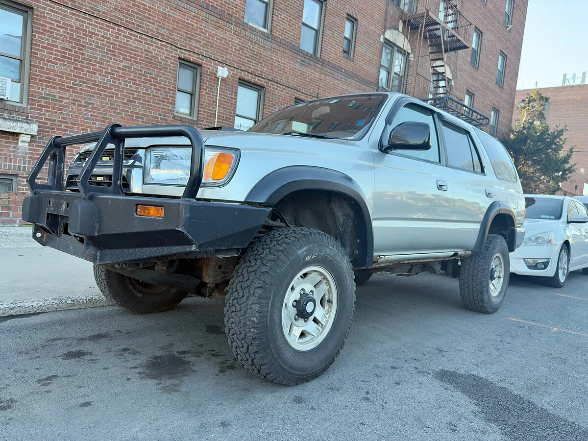 Toyota 4Runner 2013 4.0 AT AWD SUV - Image 6