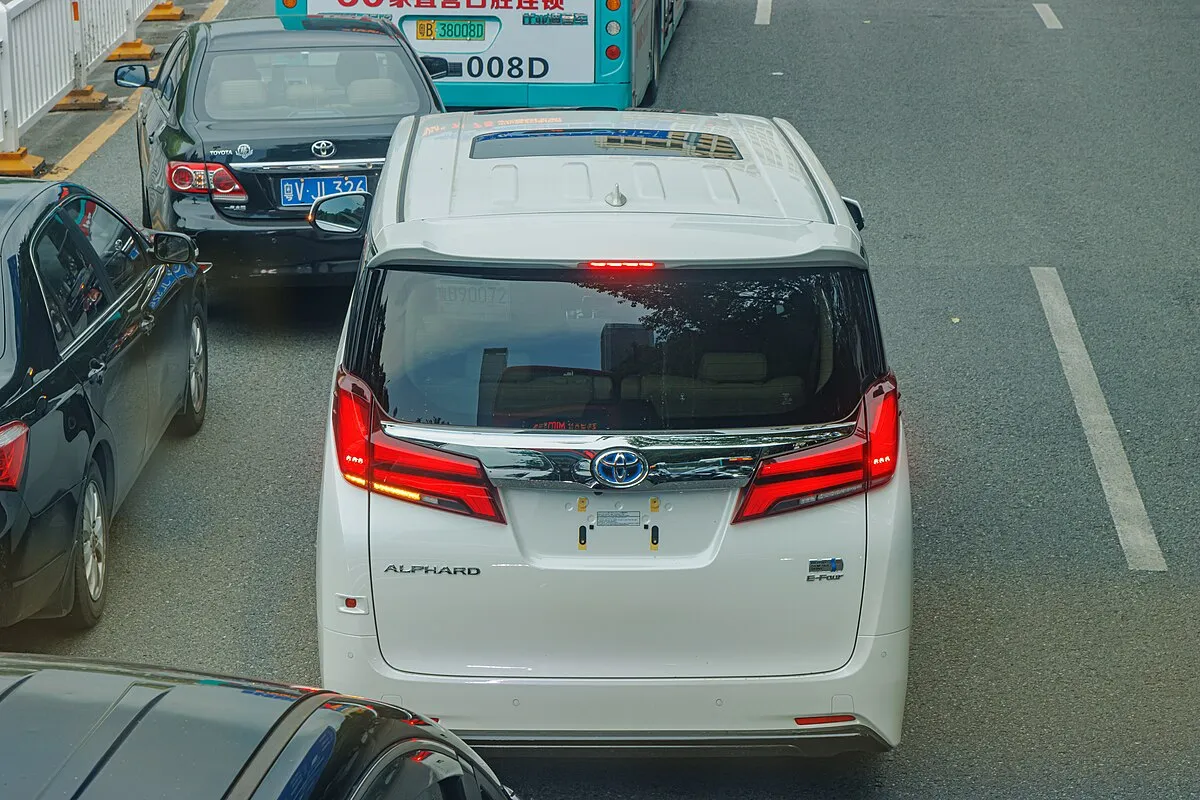 Toyota Alphard 2025 Toyota Alphard 2.5 HEV CVT - Image 5