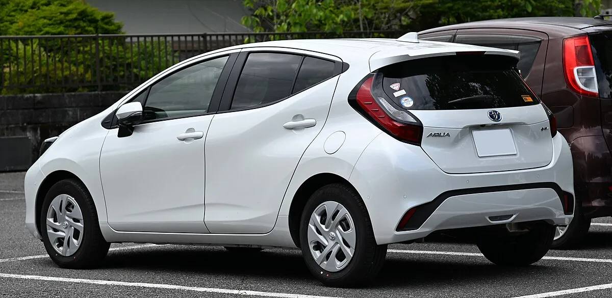 Toyota Aqua 2017 1.5 CVT Crossover - Image 4