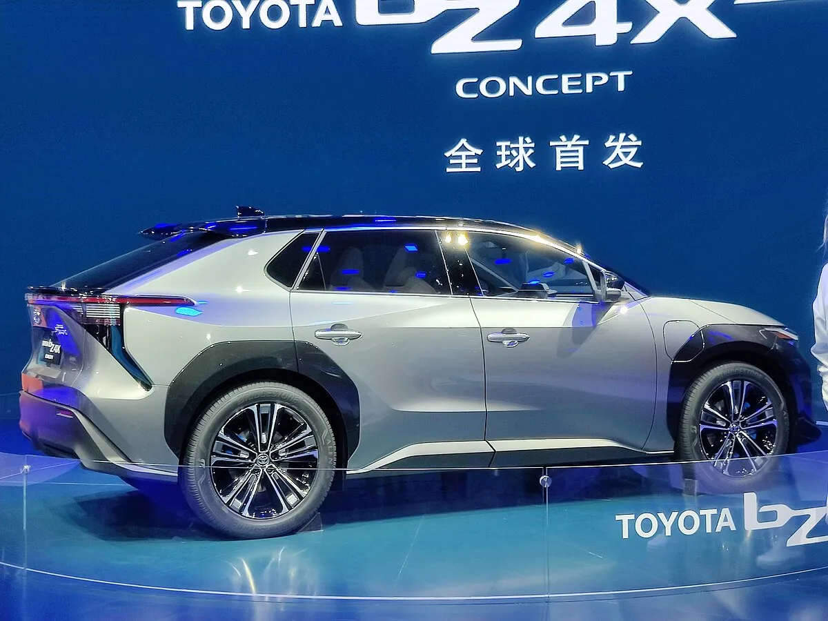 Toyota BZ4X 2025 - Image 5