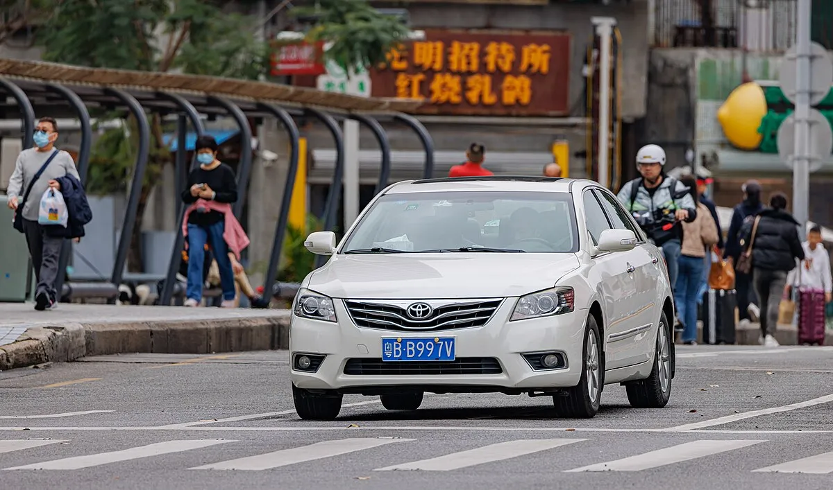 Toyota Camry 2017 2.0 AT Sedan - Image 4