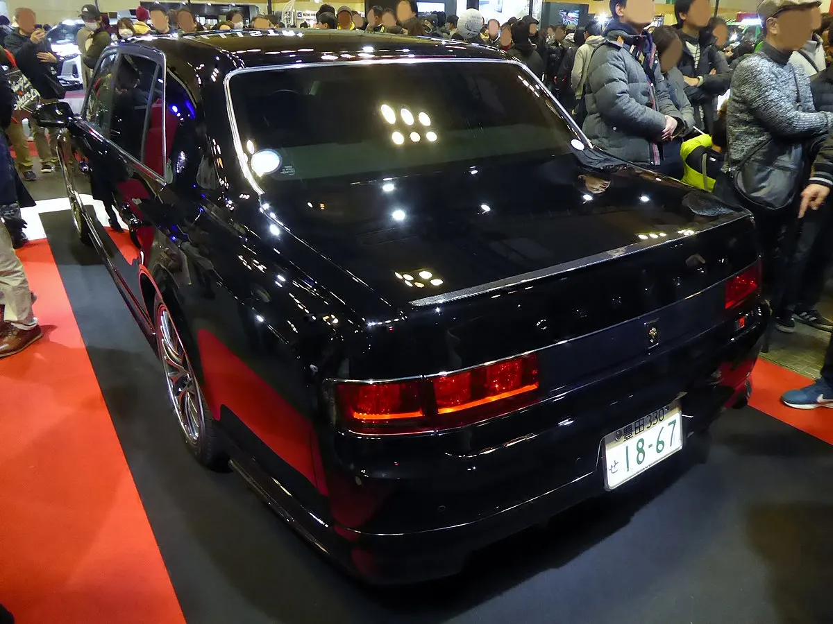 Toyota Century 2018 5.0 CVT Sedan - Image 3