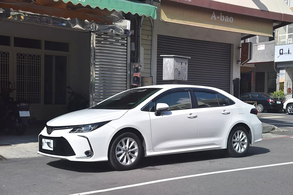 Toyota Corolla Altis 2025 Toyota Corolla Altis 1.8 G GR-S CVT - Image 2