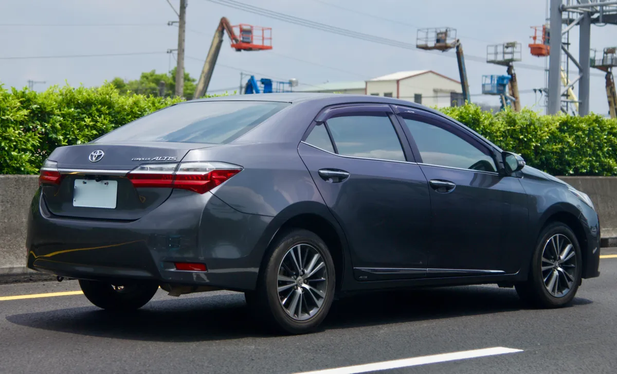 Toyota Corolla Altis 2025 Toyota Corolla Altis 1.8 E CVT - Image 9