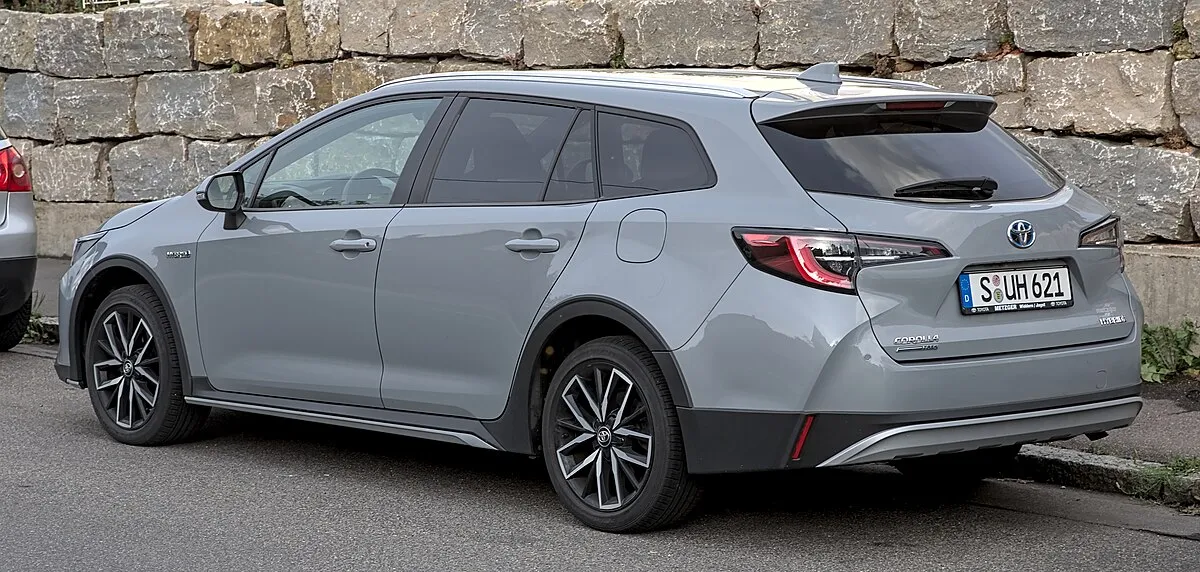 Toyota Corolla 2010 1.3 MT Sedan - Image 5