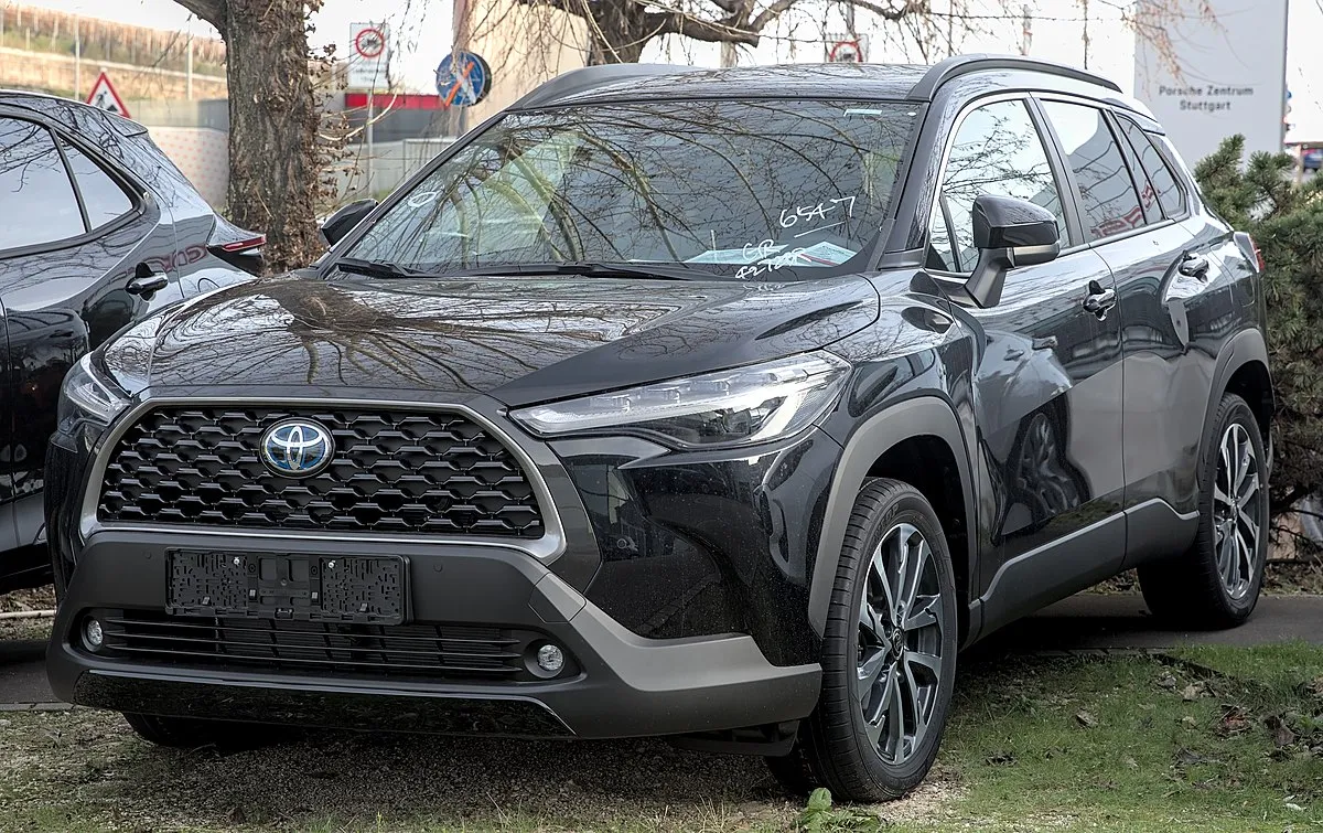 Toyota Corolla 2019 1.2 CVT AWD Hatchback - Image 7