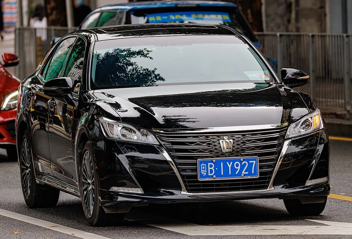 Toyota Crown 2018 2.0 AT Sedan - Image 6