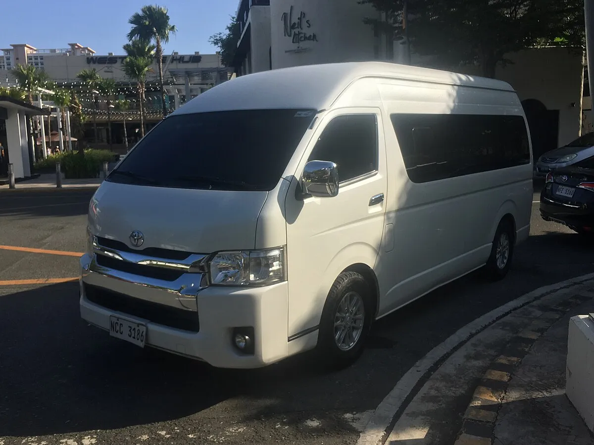 Toyota Hiace 2025 Toyota Hiace 3.0 Cargo - Image 10