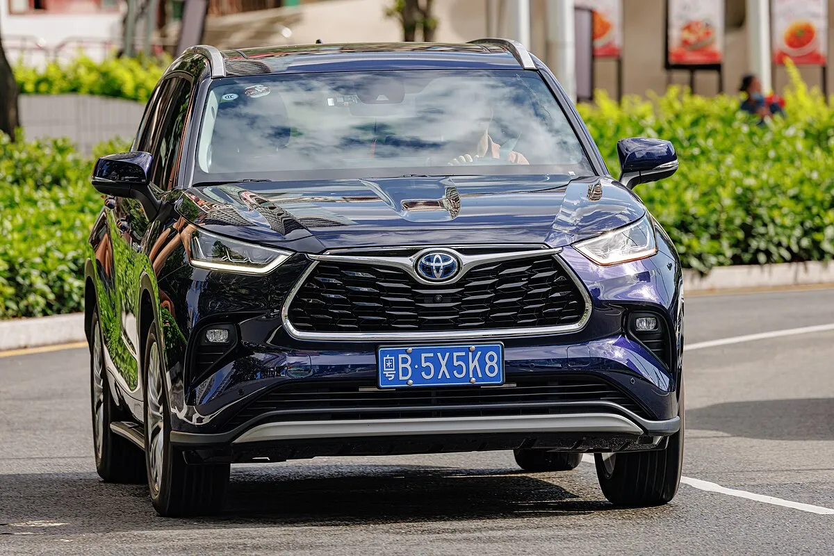 Toyota HIGHLANDER HYBRID 2025 - Image 1