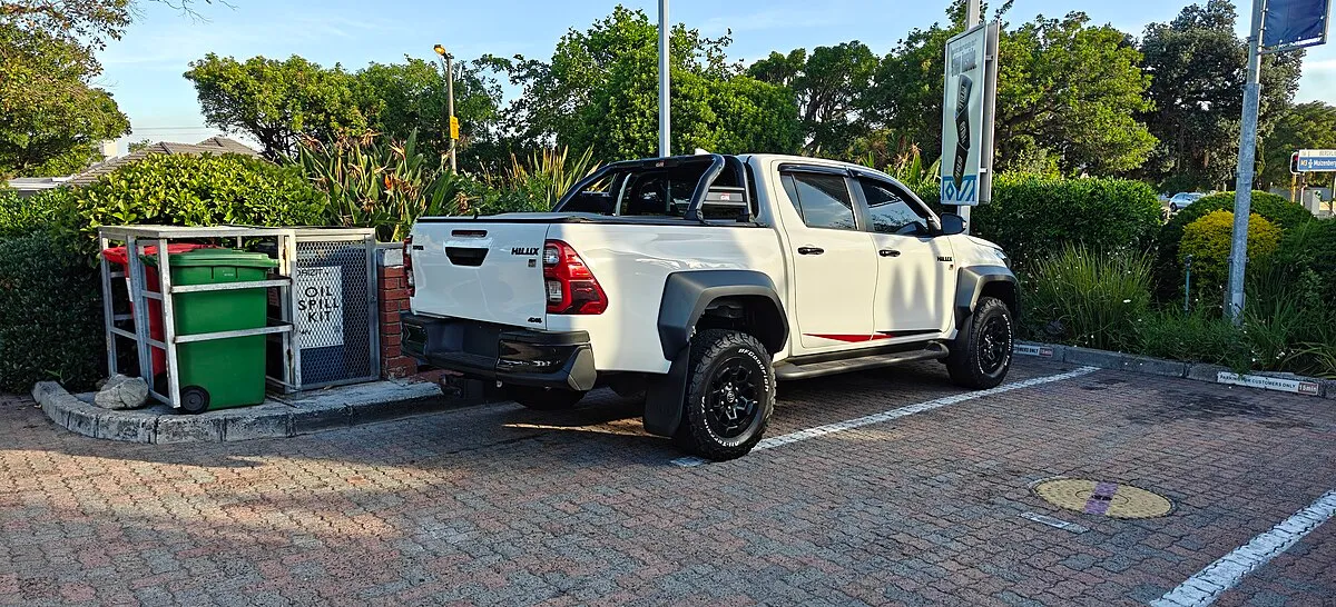 Toyota HILUX GR SPORT 2025 - Image 7
