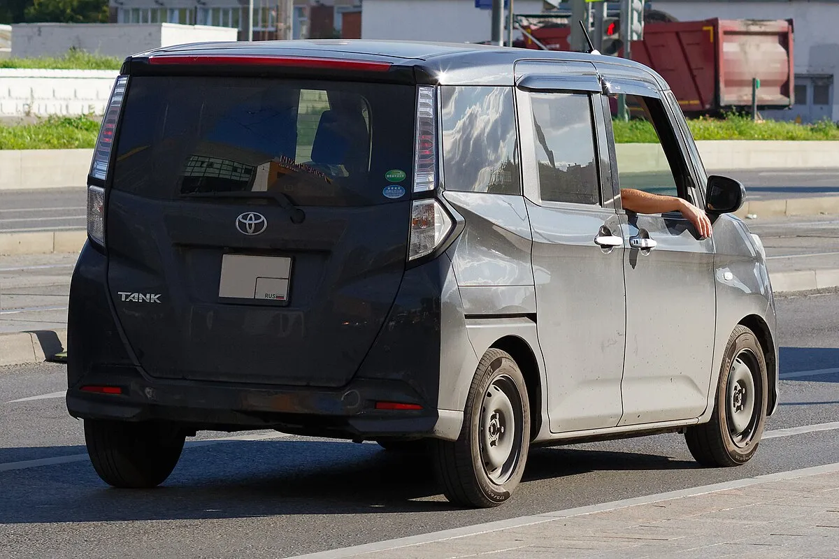 Toyota HILUX REVO ROCCO 2025 - Image 7