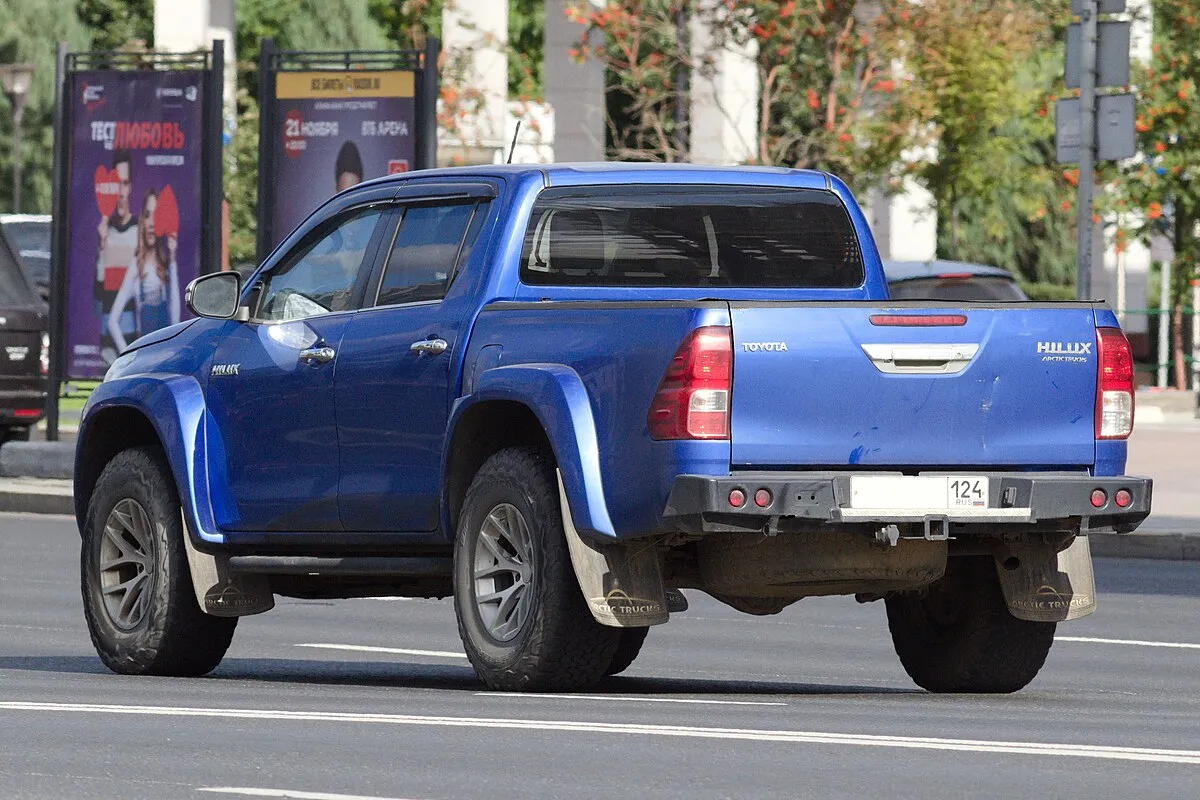 Toyota HILUX REVO ROCCO 2025 - Image 9