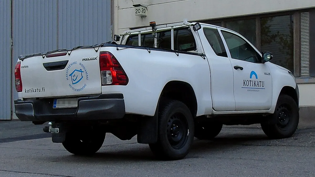 Toyota Hilux 2025 Toyota Hilux 2.4 E DSL 4x2 AT - Image 3