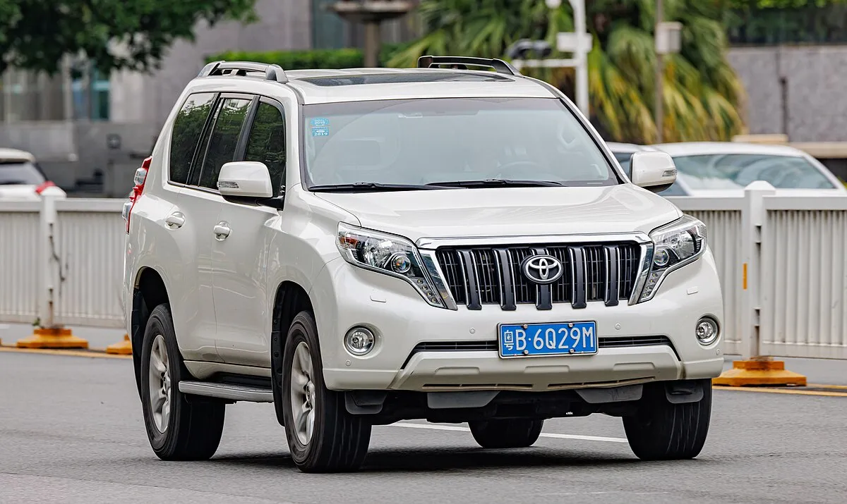 Toyota Land Cruiser Prado 2013 2.7 AT 4WD SUV 3-doors - Image 10