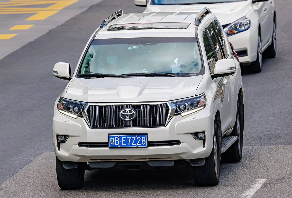 Toyota Land Cruiser Prado 2020 2.7 AT 4WD SUV 5 doors - Image 7