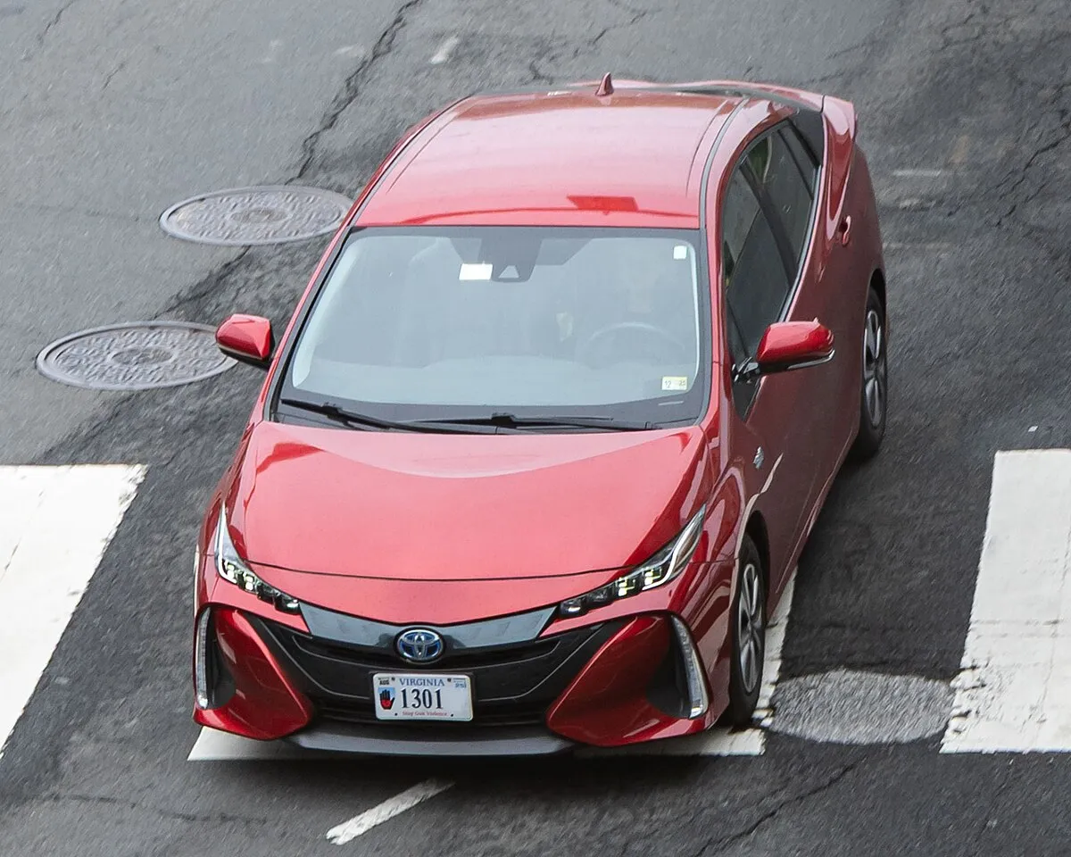 Toyota PRIUS PRIME 2025 - Image 4