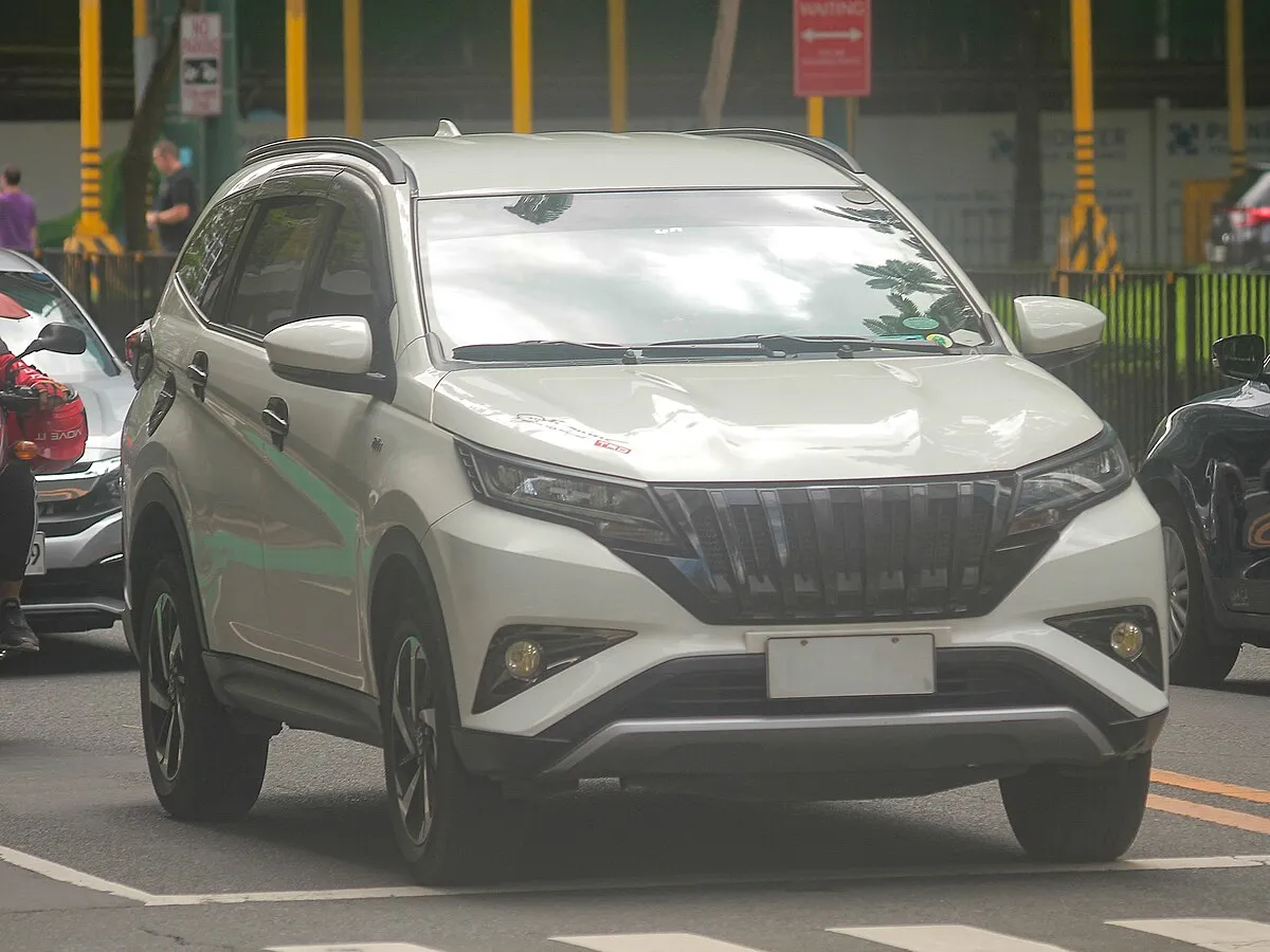 Toyota Rush 2025 Toyota Rush 1.5 GR-S - Image 8