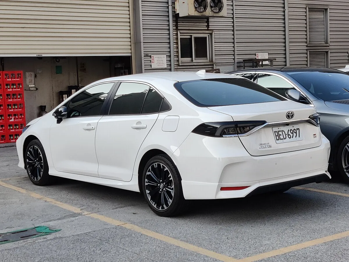 Toyota Toyota Corolla Altis 2020 Toyota Corolla Altis 1.8 G GR-S CVT - Image 6