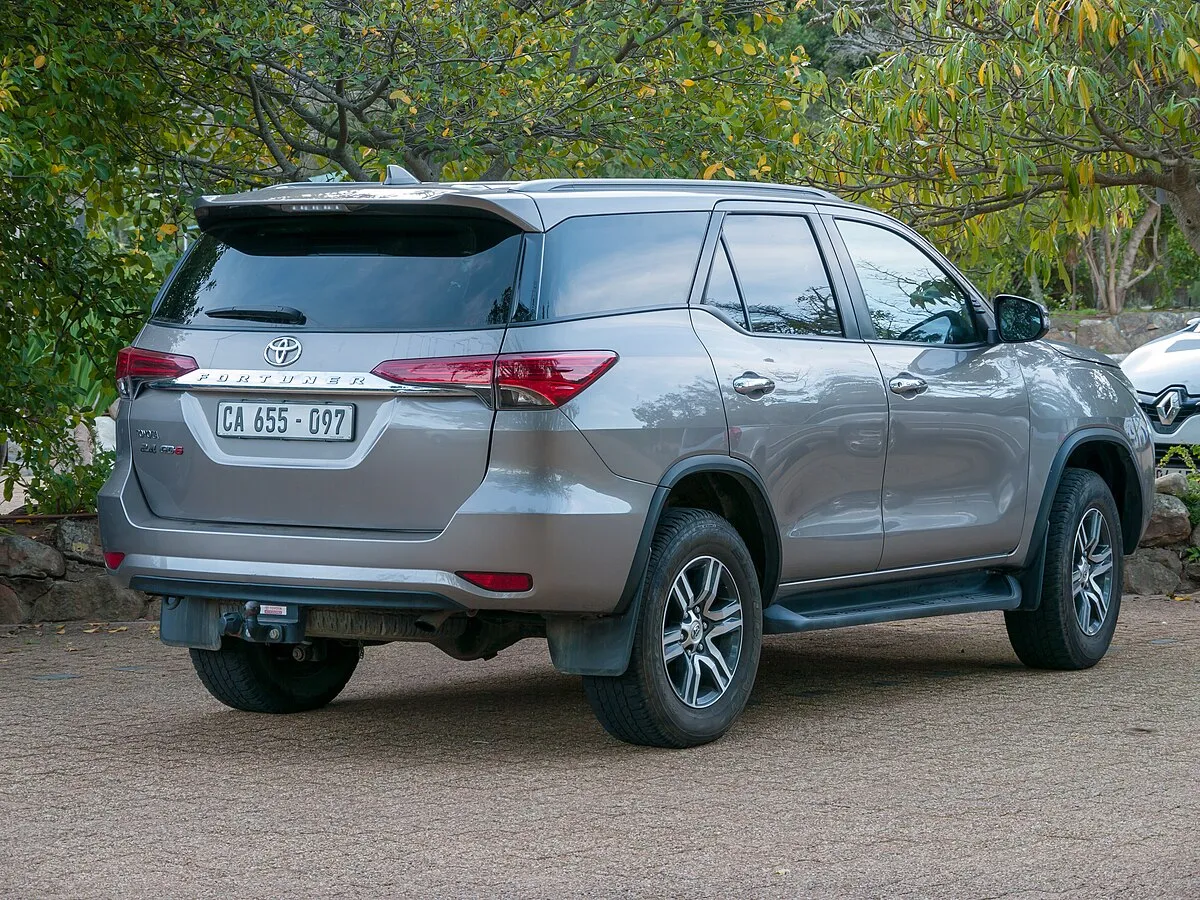 Toyota Toyota Fortuner 2021 Toyota Fortuner 2.4 G 4x2 MT - Image 1