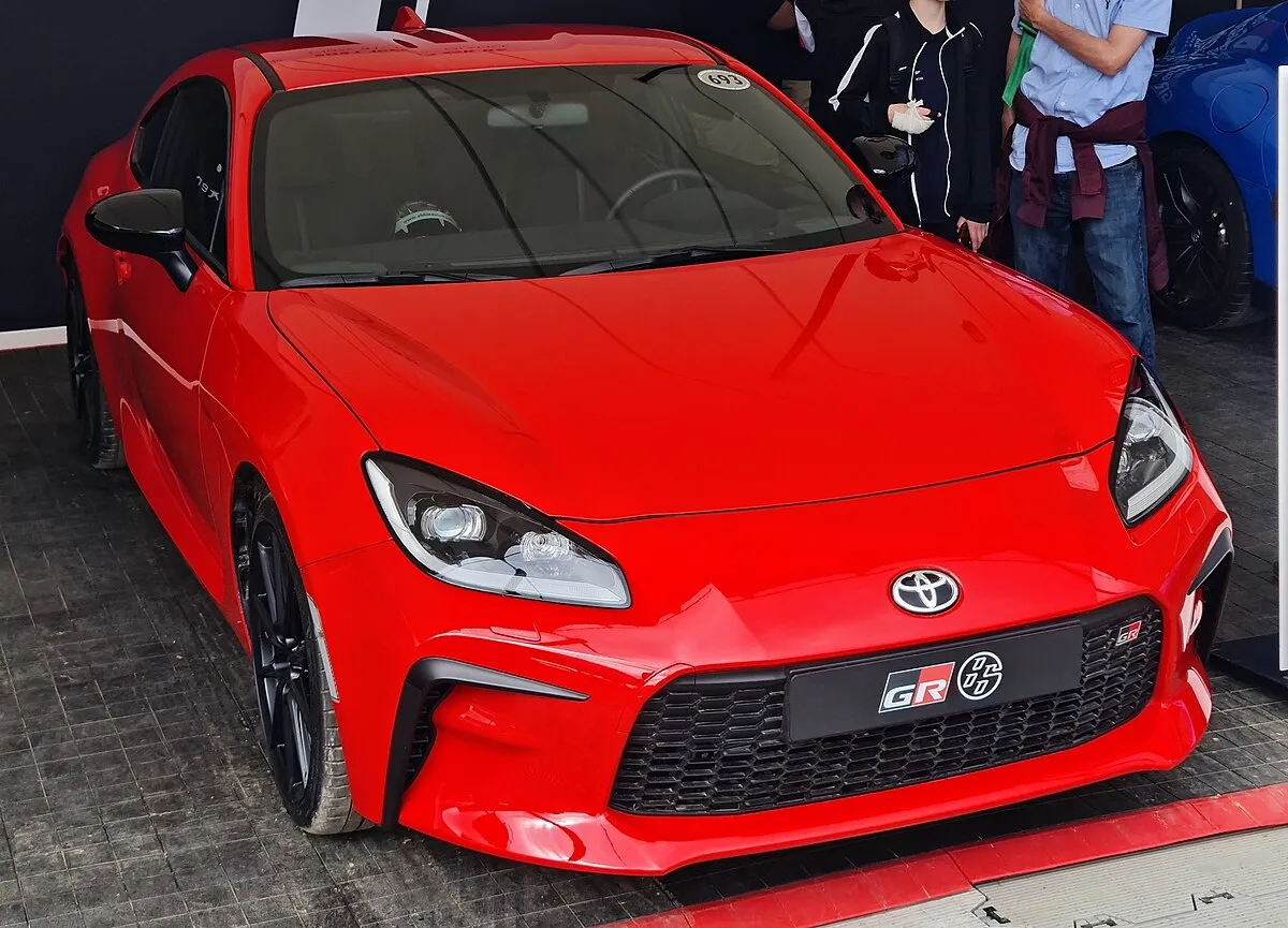 Toyota TOYOTA  GR86 2025 - Image 3