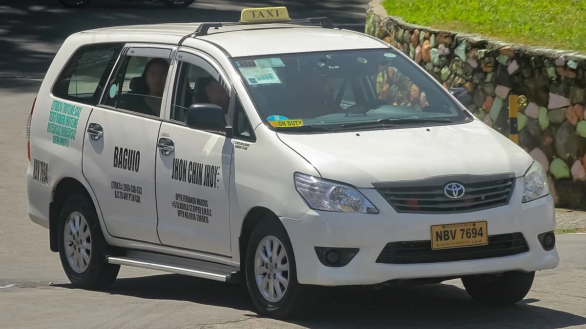 Toyota Toyota Innova 2025 Toyota Innova 2.8 E Diesel AT - Image 8