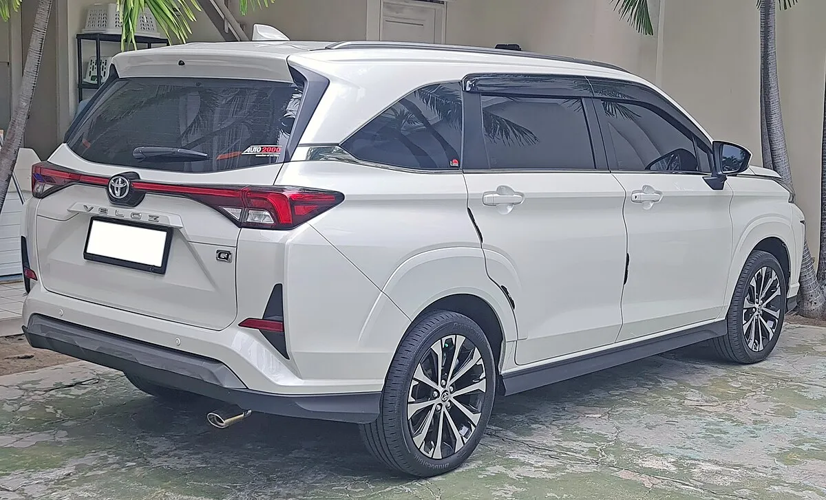 Toyota Veloz 2025 2025 Toyota Veloz 1.5 E CVT - Image 10