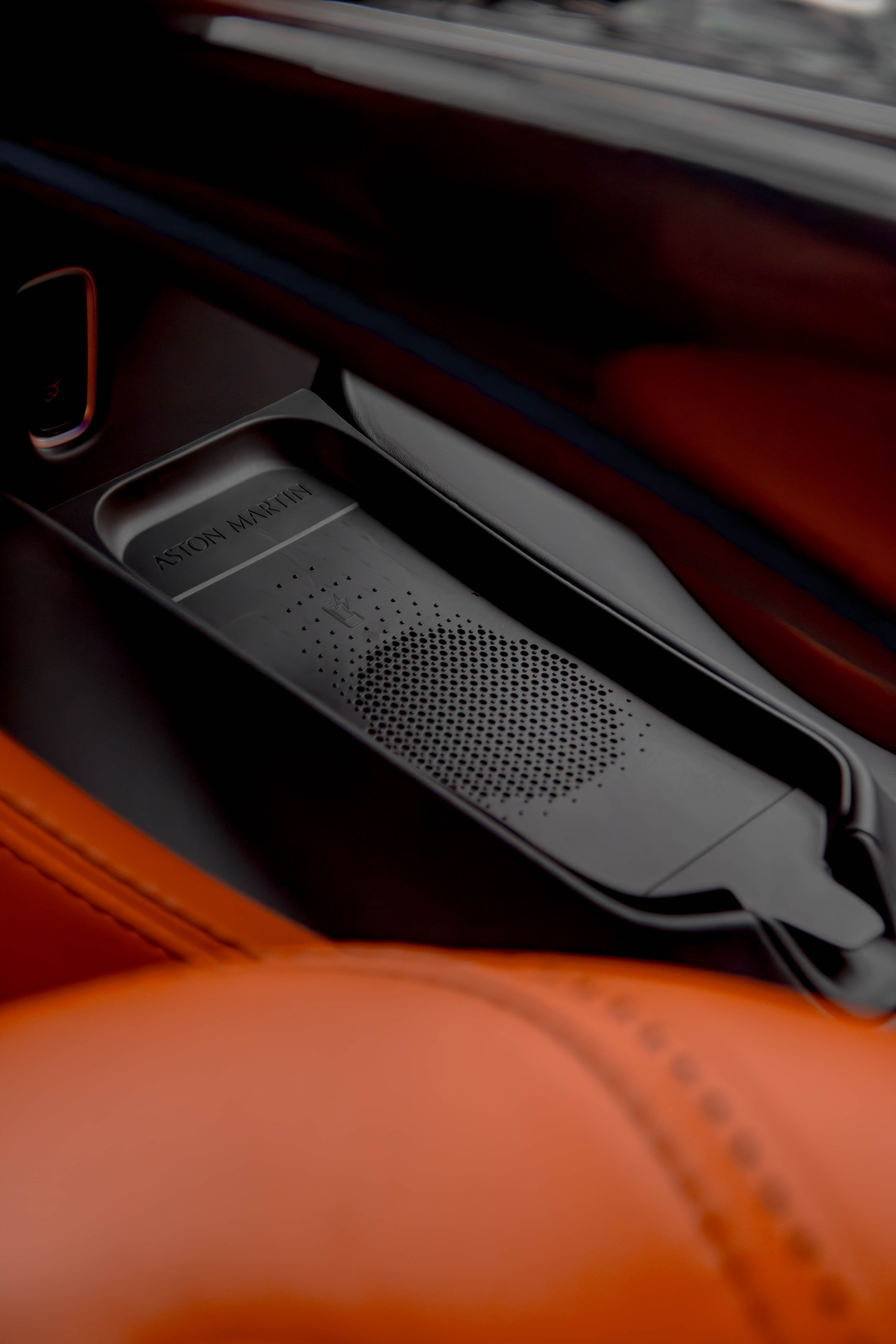 Aston Martin DBX 2023 - Image 5