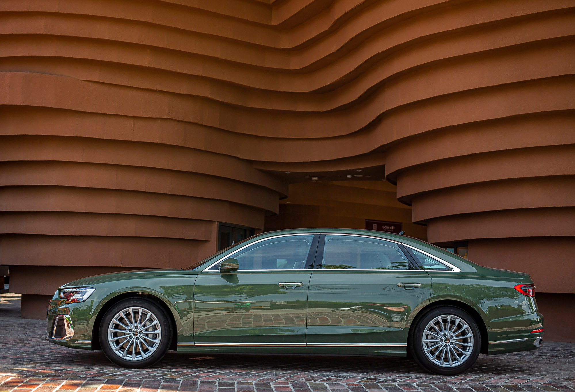 Audi A8L 2022 - Image 3