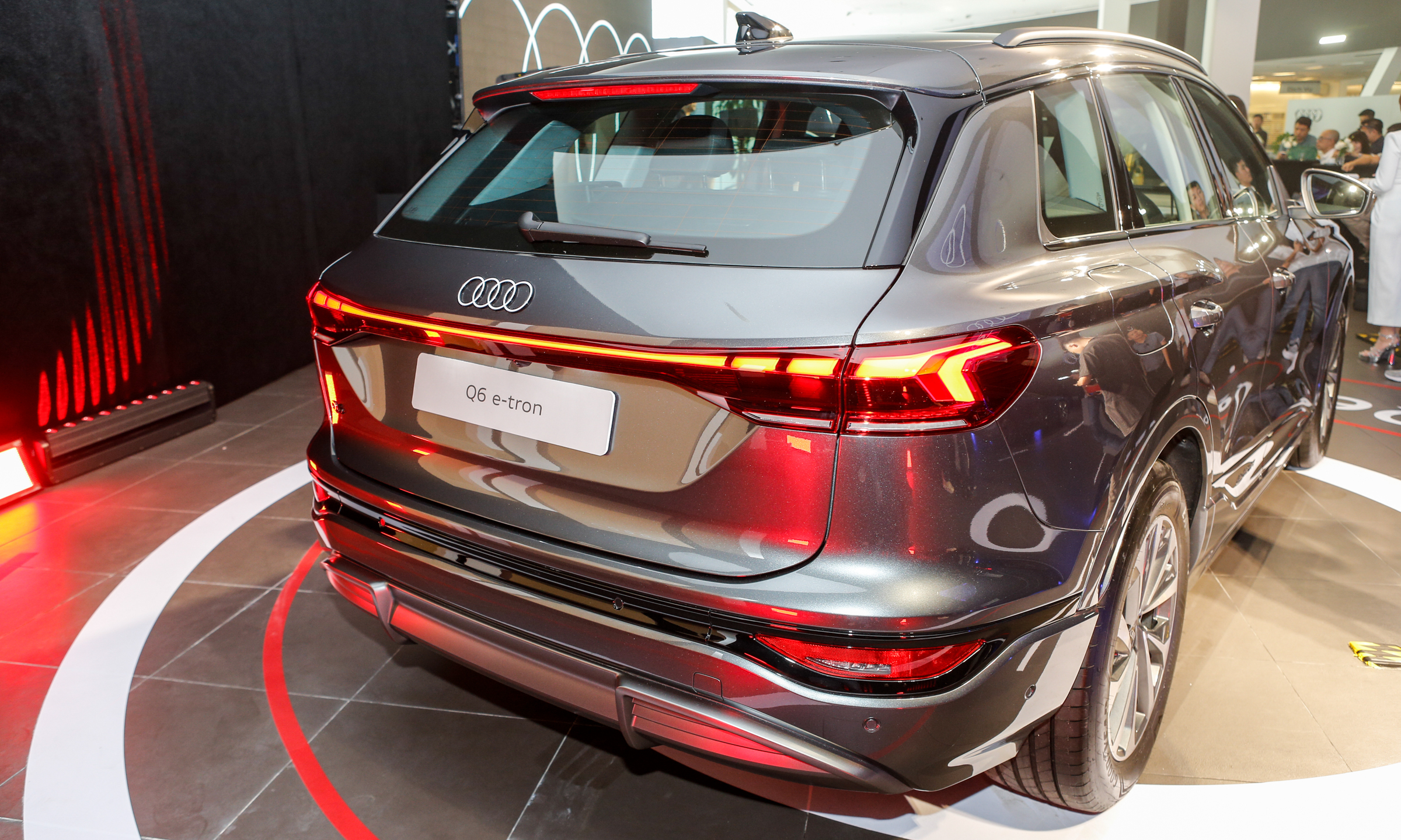 Audi Q6 e-tron 2025 - Image 2