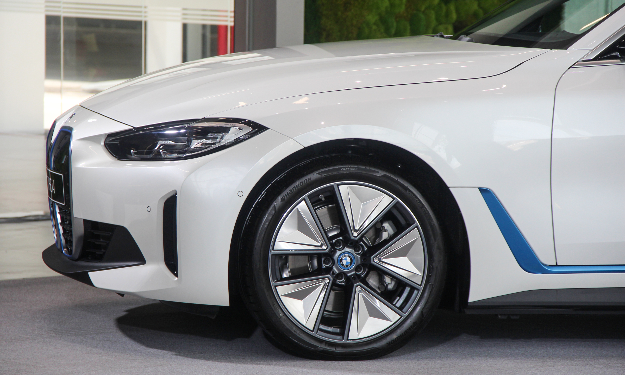BMW i4 2023 - Image 7