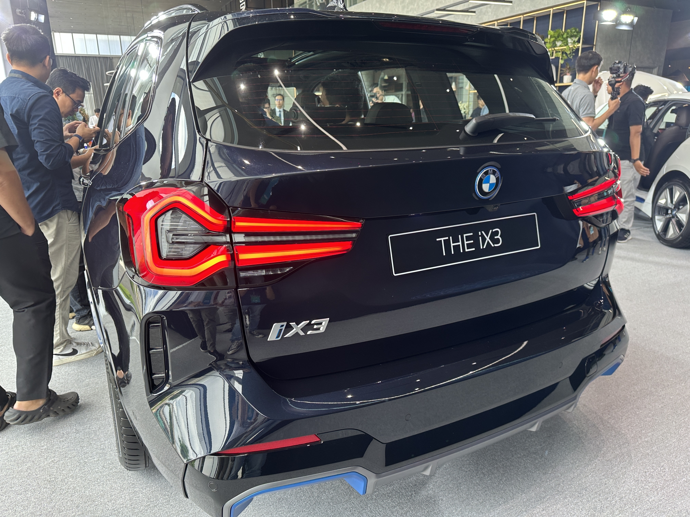 BMW iX3 2023 - Image 6