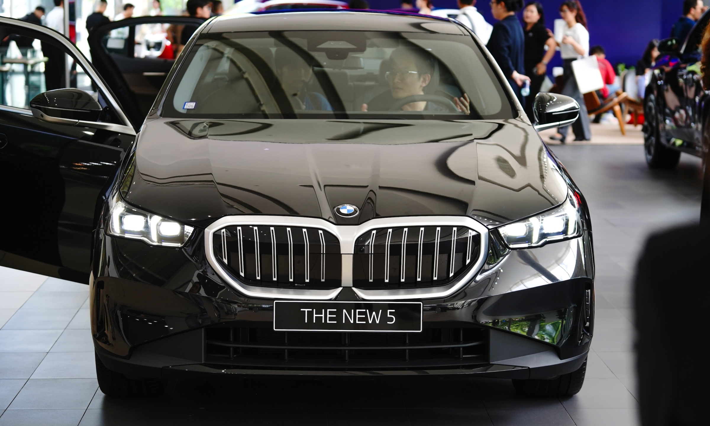 BMW Series 5 2025 - Image 4