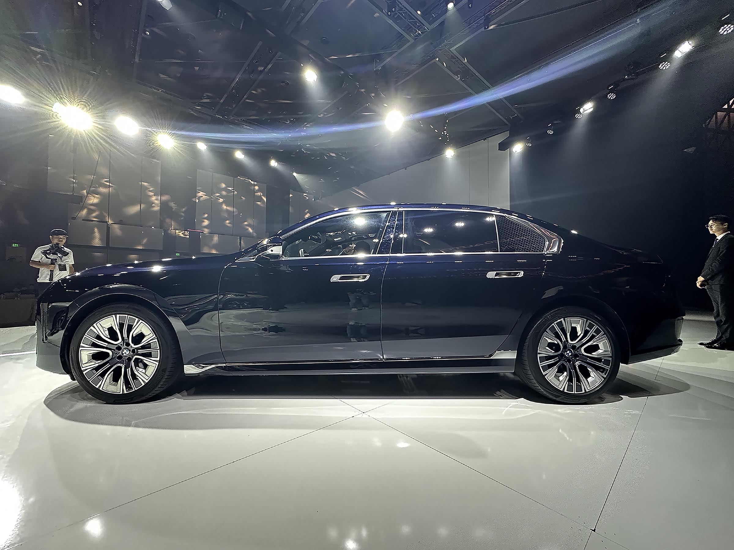 BMW Series 7 2023 - Image 7