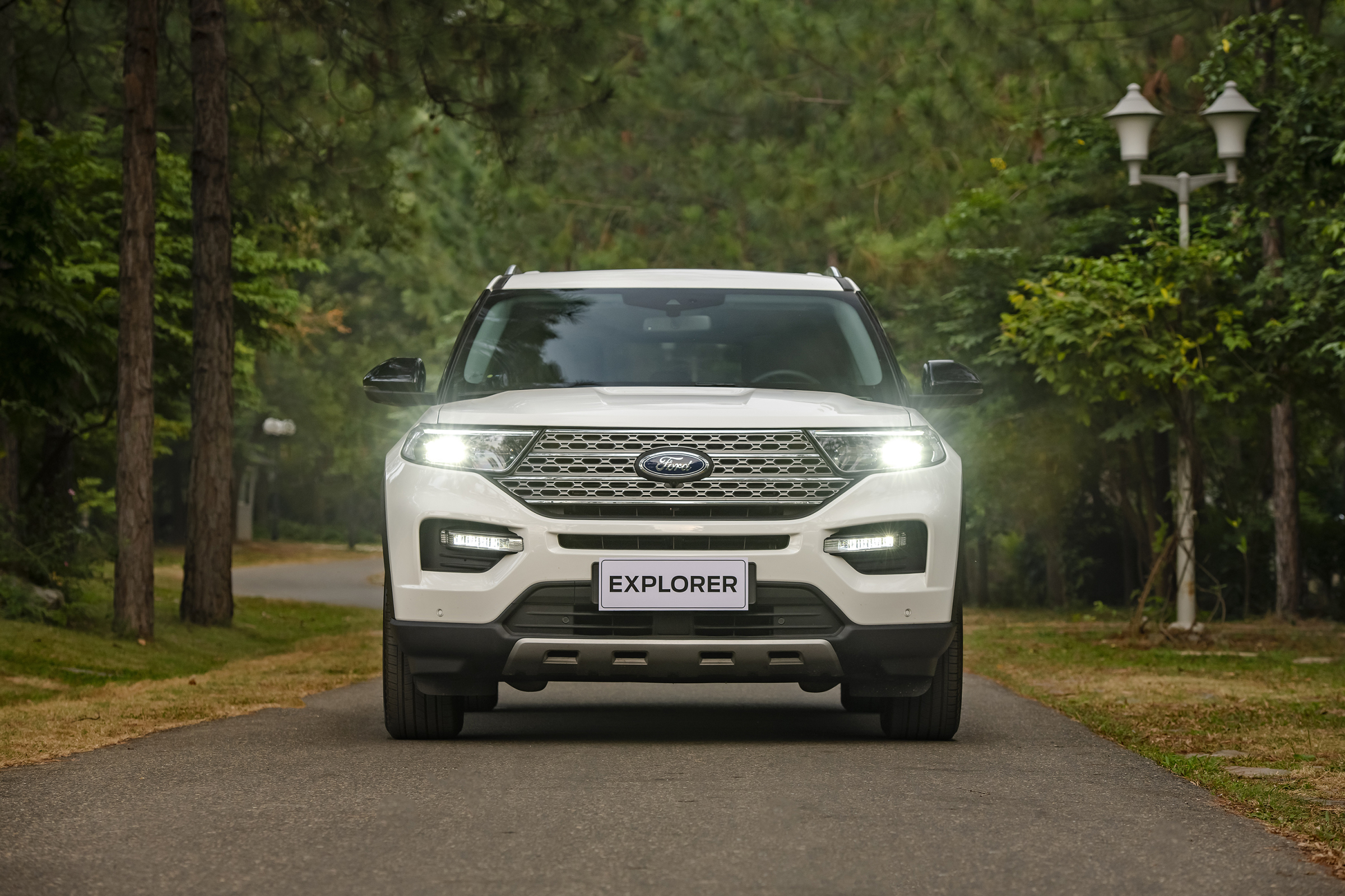 Ford Explorer 2022 - Image 2